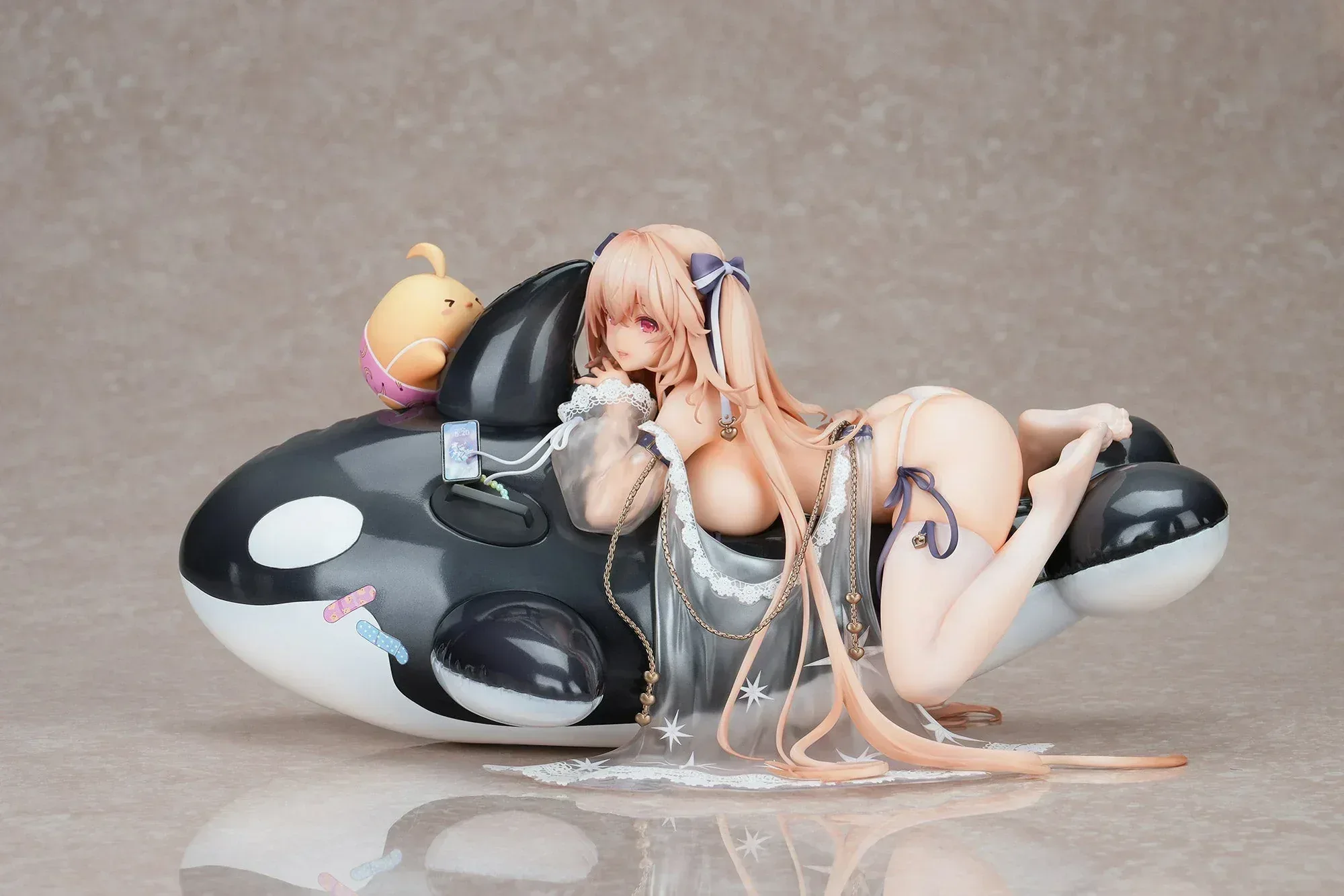 Azur Lane Anchorage Dolphins and Swim Lessons Ver. 1/7 Scale Painted Figure - Image 10