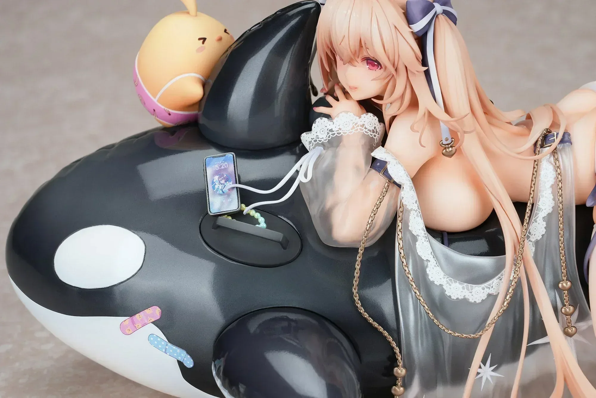 Azur Lane Anchorage Dolphins and Swim Lessons Ver. 1/7 Scale Painted Figure - Image 15