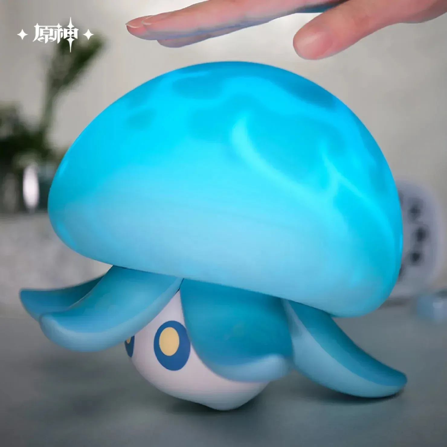 Genshin Impact Floating Hydro Fungus Night Lamp - Image 5